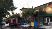 Θεσσαλονίκη: Υπό μερικό έλεγχο η φωτιά σε αποθήκη στη Νέα Ραιδεστό