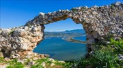 Απεγκλωβισμός τραυματία από σπηλιά στην Πύλο