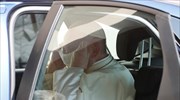 Με μάσκα ο Πάπας Φραγκίσκος άσκησε κριτική σε όσους λειτουργούν με συμφέρον στην πανδημία