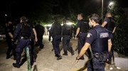 ΕΛΑΣ: Επιχείρηση για την απομάκρυνση κόσμου στην πλατεία Βαρνάβα