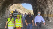 Τρύπες Καραμανλή: Βρέθηκε λύση για την κυκλοφορία των Ι.Χ.