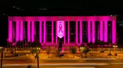 Μέγαρο Μουσικής Αθηνών: Φωτίστηκε ροζ στο πλαίσιο της Παγκόσμιας Εκστρατείας για τον Καρκίνο του Μαστού