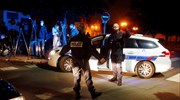 Γαλλία: Εναντίον δεκάδων ατόμων η  αστυνομία μετά τον αποκεφαλισμό του καθηγητή