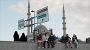 Κορωνοϊός: Εκ νέου επιβολή περιορισμών εξετάζει η Τουρκία