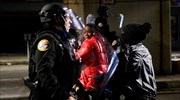 ΗΠΑ: Διαδηλώσεις ξέσπασαν στη Φιλαδέλφεια- Αστυνομικοί πυροβόλησαν και σκότωσαν Αφροαμερικανό