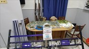 Αίγινα: Σύλληψη 55χρονου για ναρκωτικά, οπλοκατοχή και αρχαιολογικό υλικό
