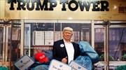 Γερμανία: Το Μουσείο κέρινων ομοιωμάτων Μαντάμ Τισό πέταξε στα σκουπίδια το άγαλμα του Τραμπ
