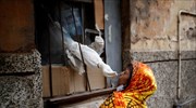 Ινδία: Ραγδαία αύξηση των κρουσμάτων κορωνοϊού κατά 50.210, 704 νέοι θάνατοι