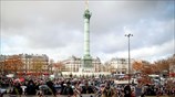 Διαμαρτύρονται οι καλλιτέχνες στο Παρίσι