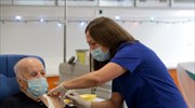Εμβολιάστηκε ο 88χρονος Μιχάλης Γιοβανίδης