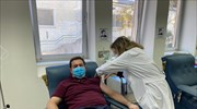 Εμβολιάστηκαν Δένδιας, Μηταράκης, Κουμουτσάκος