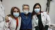 Βέροια: 91χρονος εμβολιάστηκε πρώτος, αψηφώντας το κρύο και το χιόνι