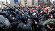Ρωσία-Ναβάλνι: Πάνω από 3.300 οι συλλήψεις διαδηλωτών - Στην εντατική γυναίκα