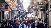 Ανησυχία για τις εικόνες συνωστισμού και τις νέες μεταλλάξεις
