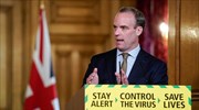 Ο Βρετανός ΥΠΕΞ είπε ότι η ΕΕ διαβεβαίωσε το Λονδίνο πως δεν θα μπλοκάρει τις προμήθειες των εμβολίων