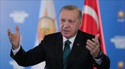Ο Ερντογάν κατηγορεί τις ΗΠΑ για ρατσισμό - Επίθεση και σε Μακρόν: «Κοίτα τα κίτρινα γιλέκα»