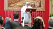 Ο Πάπας Φραγκίσκος καλεί τη Μιανμάρ να «επανέλθει στον δρόμο της Δημοκρατίας»