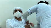 Το Ντουμπάι εμβολιάζει μαζικά τους εργαζόμενους στα μέσα μαζικής μεταφοράς