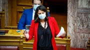 Βουλή- Κεραμέως: Ο ΣΥΡΙΖΑ πρώτα διαδηλώνει χωρίς αποστάσεις και μετά καταγγέλλει αυξήσεις κρουσμάτων