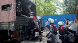 Η αστυνομία στην υπηρεσία του πραξικοπήματος στη Μιανμάρ