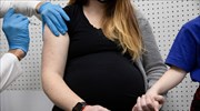 Ηλ. Μόσιαλος: Πώς επιδρούν τα εμβόλια κατά του Covid-19 σε έγκυες και νεογέννητα