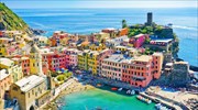 Γνωρίστε τη Vernazza, ένα από τα πιο πολύχρωμα μέρη του κόσμου