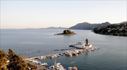 Στο επίκεντρο του βρετανικού Τύπου ελληνικοί τουριστικοί προορισμοί