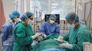 2.512 κρούσματα - 545 σε ΜΕΘ - 52 νεκροί