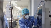 Σε λίστα αναμονής για ένα κρεβάτι ΜΕΘ -  Ειδικοί:7 στους 100 θα χρειαστούν διασωλήνωση