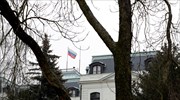Ρωσία: Σκληρά αντίποινα στις απελάσεις Ρώσων από την Τσεχία - Βλέπουν «αμερικανικά ίχνη»