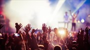 Γαλλία: Ελπίζει σε δοκιμαστικές συναυλίες τον Μάιο, μετά το πείραμα της Βαρκελώνης