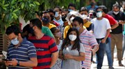 Ινδία: 400.000 κρούσματα - Πρόγραμμα εμβολιασμού για 600 εκατ.