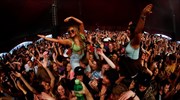 Κορωνοϊός: 5.000 άνθρωποι διασκέδασαν στο Λίβερπουλ σε φεστιβάλ-πείραμα