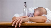 Βρετανία: Δεν άντεξαν τη μοναξιά της καραντίνας οι αλκοολικοί - Ρεκόρ θανάτων μέσα στο 2020