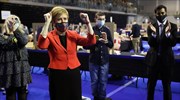 Σκωτία: Η Στέρτζον προκαλεί τον Τζόνσον μετά την εκλογική νίκη των αυτονομιστών