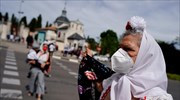 Άρση μέτρων και εμβολιασμοί: Η «κρίσιμη συγκυρία» της Ευρώπης