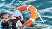 Θέουτα - μετανάστες: Δεκάδες παιδιά ανέσυραν από τη Μεσόγειο οι διασώστες