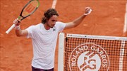 «Αέρας» στο Roland Garros ο Τσιτσιπάς