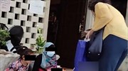 Θεσσαλονίκη: Έβαζαν τα παιδιά τους να ζητιανεύουν - ξόδευαν τα χρήματα σε ταβέρνες και καζίνο