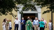 Μπάιντεν: Σε εκκλησία μετά την αντίδραση καθολικών ιερέων για πολιτικούς που στηρίζουν την άμβλωση