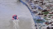 Γάγγης ποταμός: Ξεβράστηκαν εκατοντάδες σοροί θυμάτων κορωνοϊού