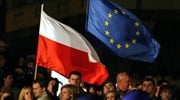 Η ΕΕ «ελέγχει» την Πολωνία για τις «ελεύθερες ζώνες από ΛΟΑΤΚΙ»