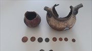 Φλώρινα: Πολεμικό υλικό και αντικείμενα αρχαιολογικής αξίας βρέθηκαν και κατασχέθηκαν σε οικία