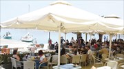 Μόνο με καθήμενους θα λειτουργούν οι χώροι διασκέδασης από τις 8 Ιουλίου