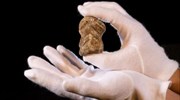 Στο φως ένα από τα πρώτα αντικείμενα τέχνης στον κόσμο, ένα σκαλισμένο οστό ελαφιού