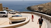 Το «μπλόκο» της Μάλτας στους ανεμβολίαστους προκαλεί ανησυχία για τον ευρωπαϊκό τουρισμό