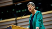 ΕΕ- Ίλβα Γιόχανσον: «Πρέπει να προστατεύσουμε τα εξωτερικά μας σύνορα»