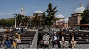 Τουρκία: Διπλασιάστηκαν τα κρούσματα σε μια εβδομάδα σε σχεδόν 10.000