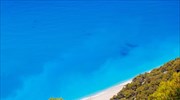Οι 5 αποχρώσεις του μπλε μέσα από τις ελληνικές παραλίες