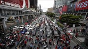 Ταϊλάνδη: Αντικυβερνητικές διαδηλώσεις υπέρ της παραίτησης του πρωθυπουργού